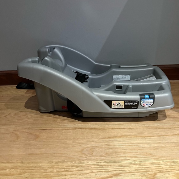 Graco Other Graco Click And Connect Car Seat Base Poshmark